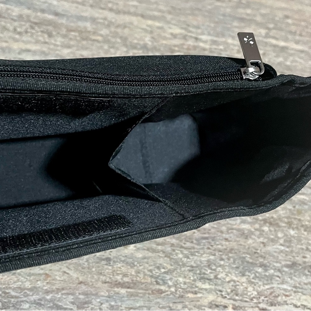 NWOT Skip Hop Black Bag - Picture 5 of 16